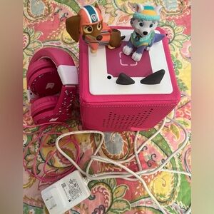 Used Toniebox Player w/headphones and Tonie figurines